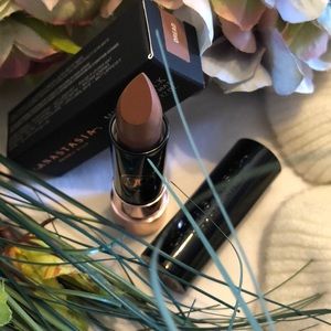 New Anastasia Beverly Hills Matte Lipstick - Dread